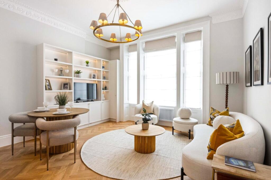 1 bedroom apartment for sale in Kensington Park Road, Kensington, London, W11